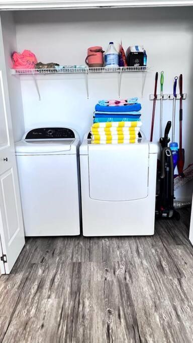 Walk To The Beach-Sleeps 10 And Golfcart Myrtle Beach Esterno foto