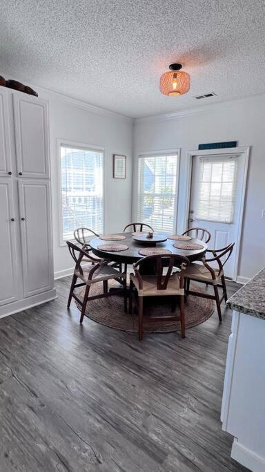 Walk To The Beach-Sleeps 10 And Golfcart Myrtle Beach Esterno foto
