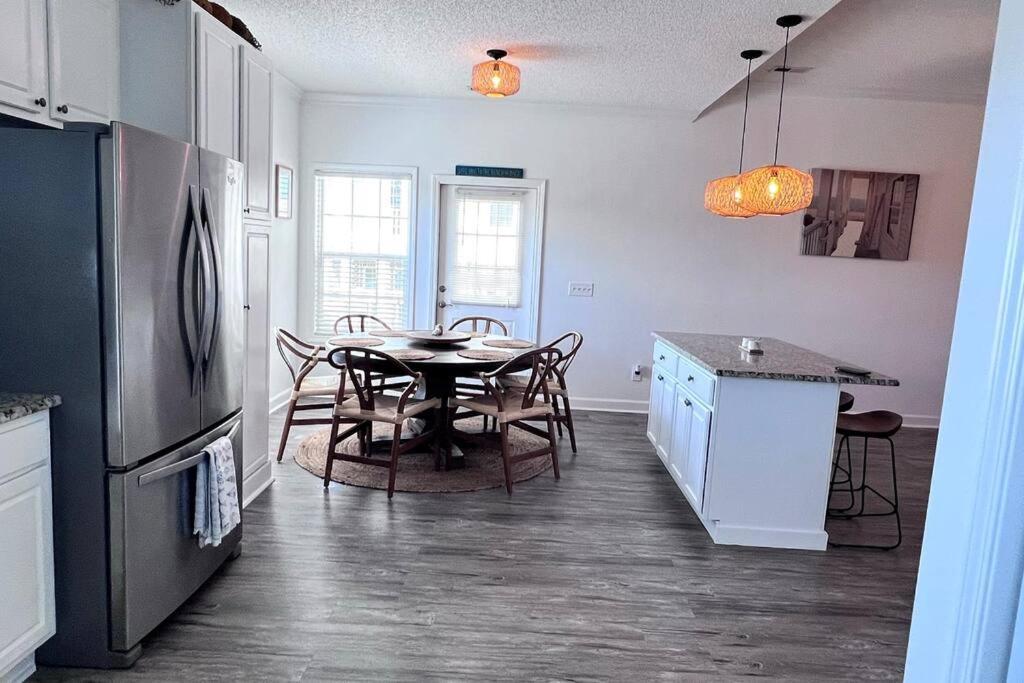 Walk To The Beach-Sleeps 10 And Golfcart Myrtle Beach Esterno foto