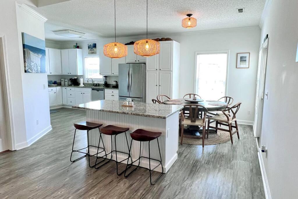 Walk To The Beach-Sleeps 10 And Golfcart Myrtle Beach Esterno foto